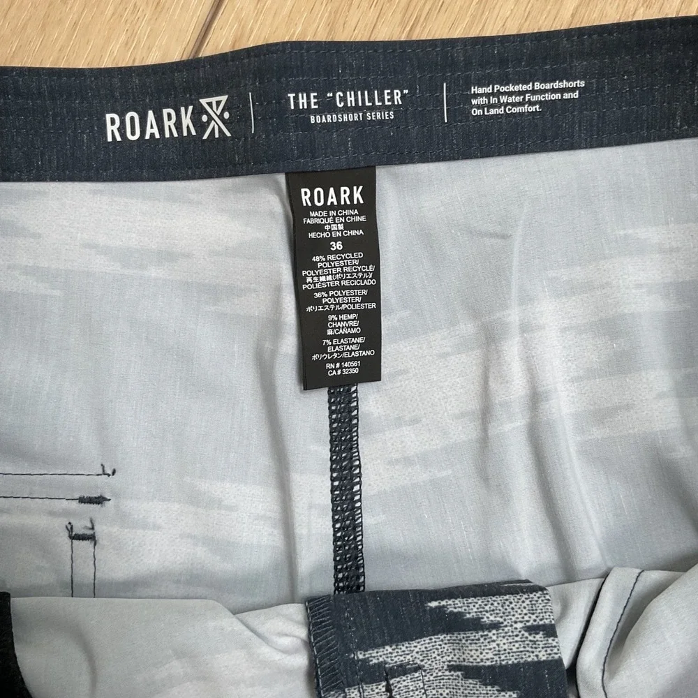 Roark The Chiller Board Shorts Aztec Print Swim Trunks 36‎